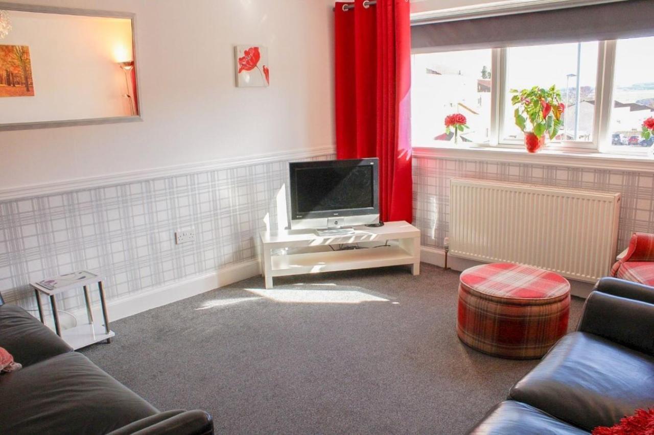 Home From Home Penicuik Bagian luar foto